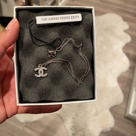 SALE❗️CHANEL AUTHENTIC CC Classic necklace - Picture 5 of 7